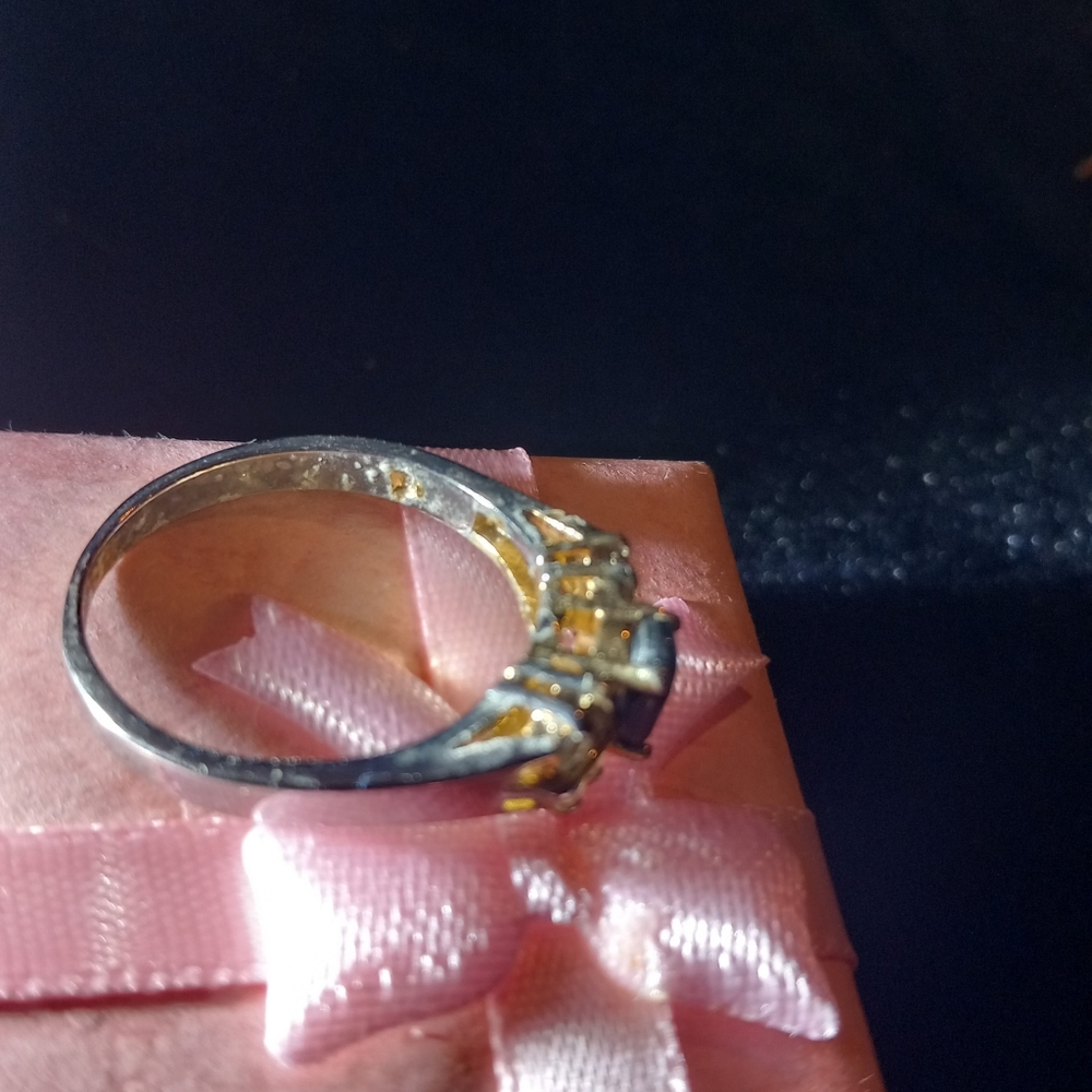Blue Saphire Ring Size 6 - Picture 4 of 4